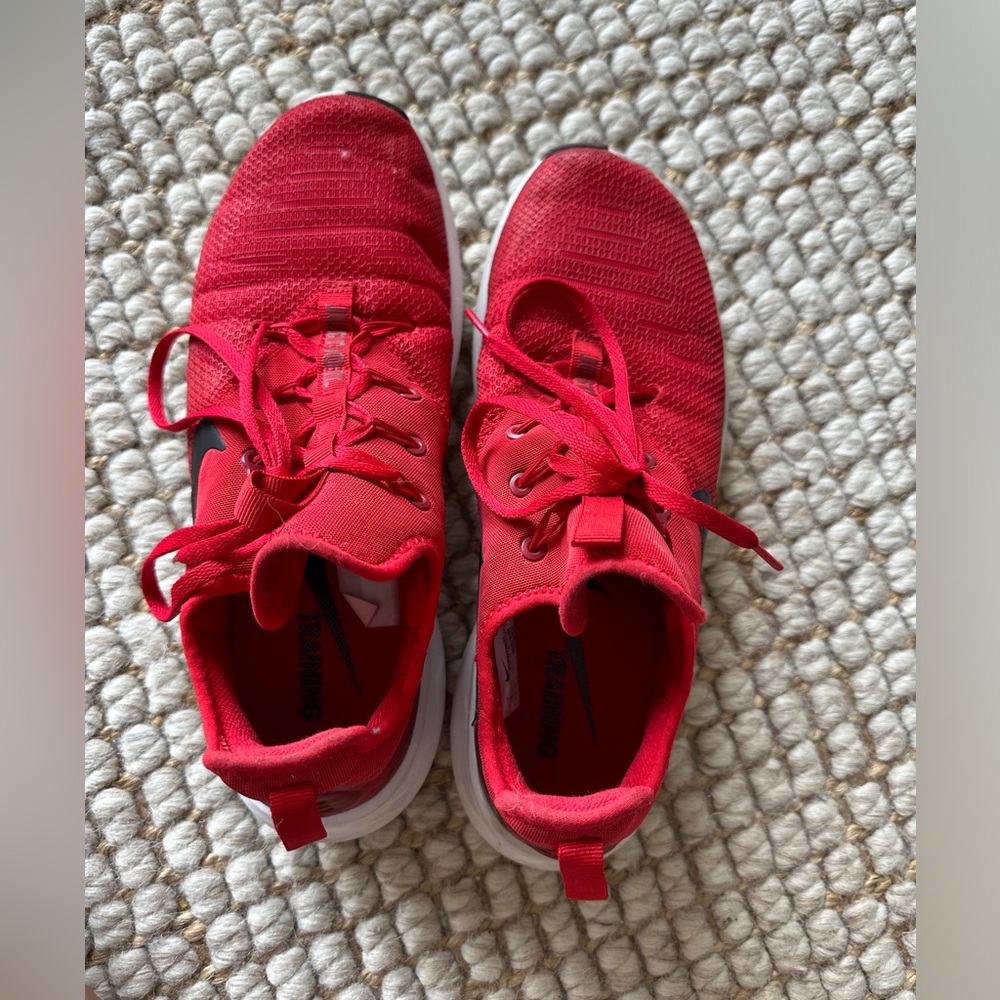 mens Nike shoes size 9
